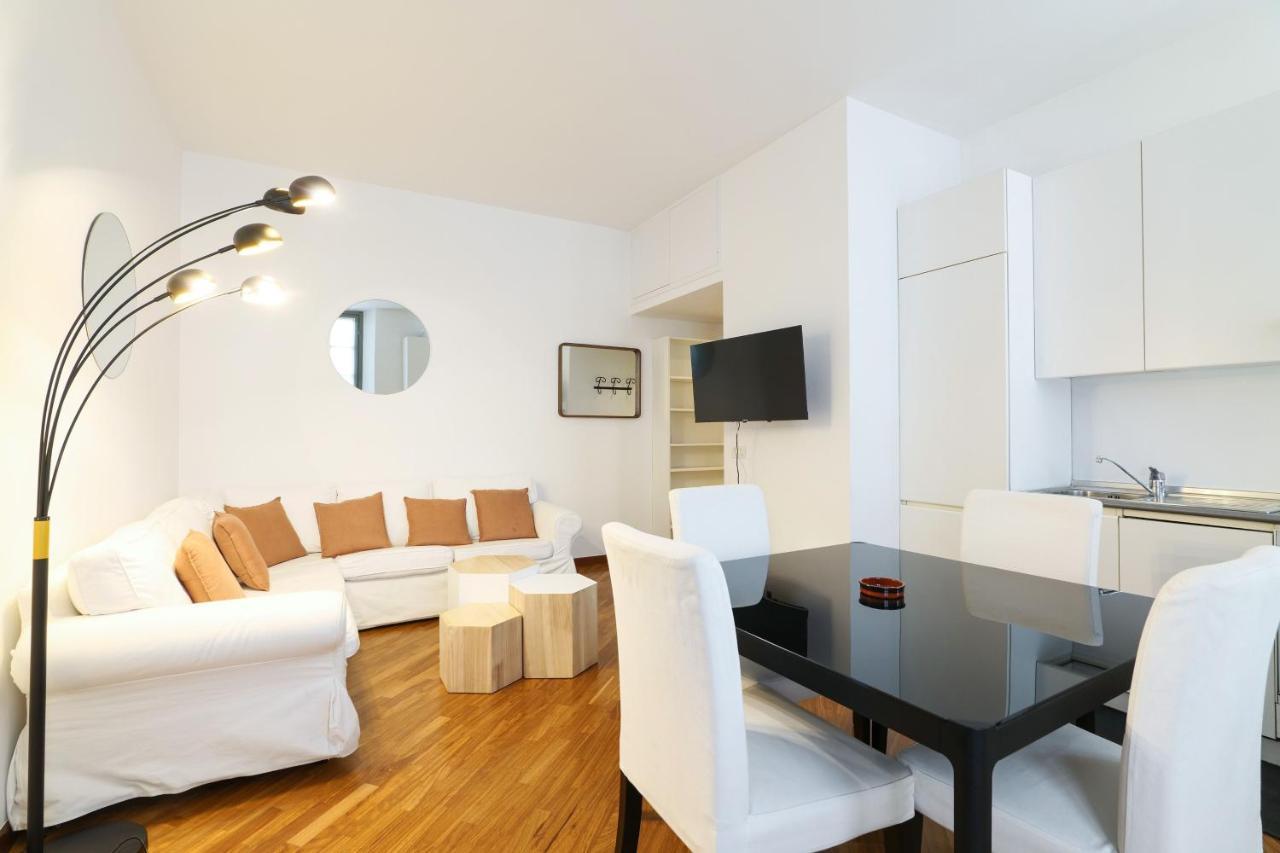 Charming San Babila Apt. ミラノ エクステリア 写真